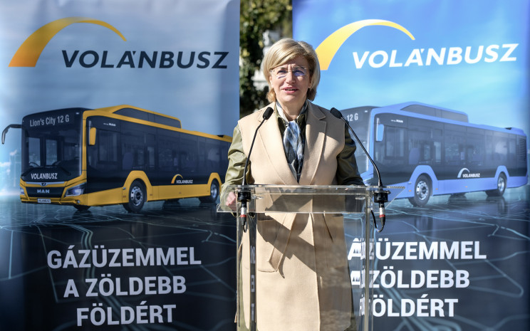 Mager Andrea a sajtótájékoztatón