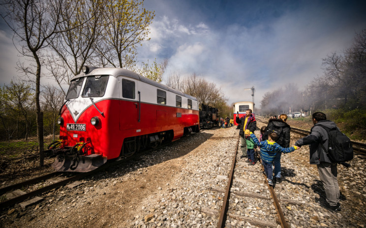 Ünnepség a Gyermekvasúton