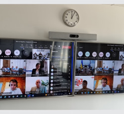 Online megbeszélés