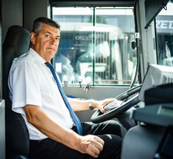 Hári József buszvezető